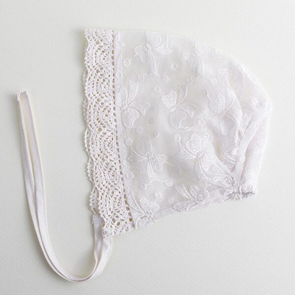 Lace Bonnet