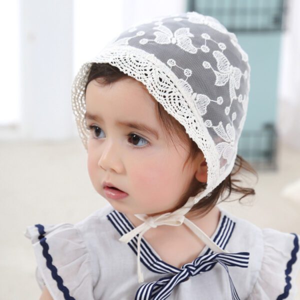 Lace Bonnet